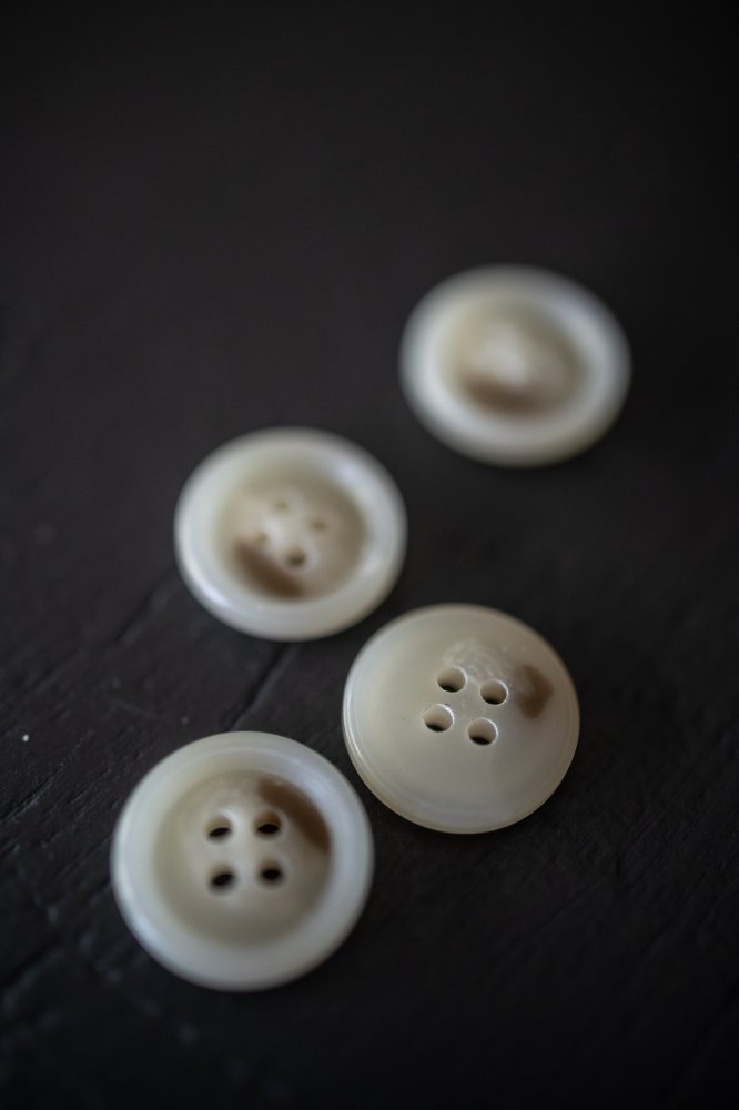 Vanilla Semi Mottled Buttons - 15mm, 18mm or 20mm - Merchant & Mills