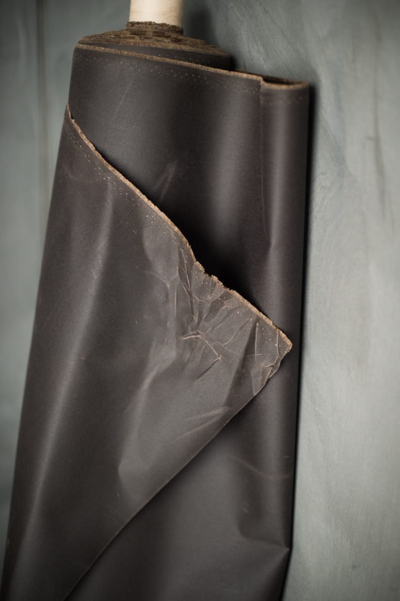 British Organic Cotton Traditional Oilskin - Chocolate - Merchant & Mills - Simplifi Fabric