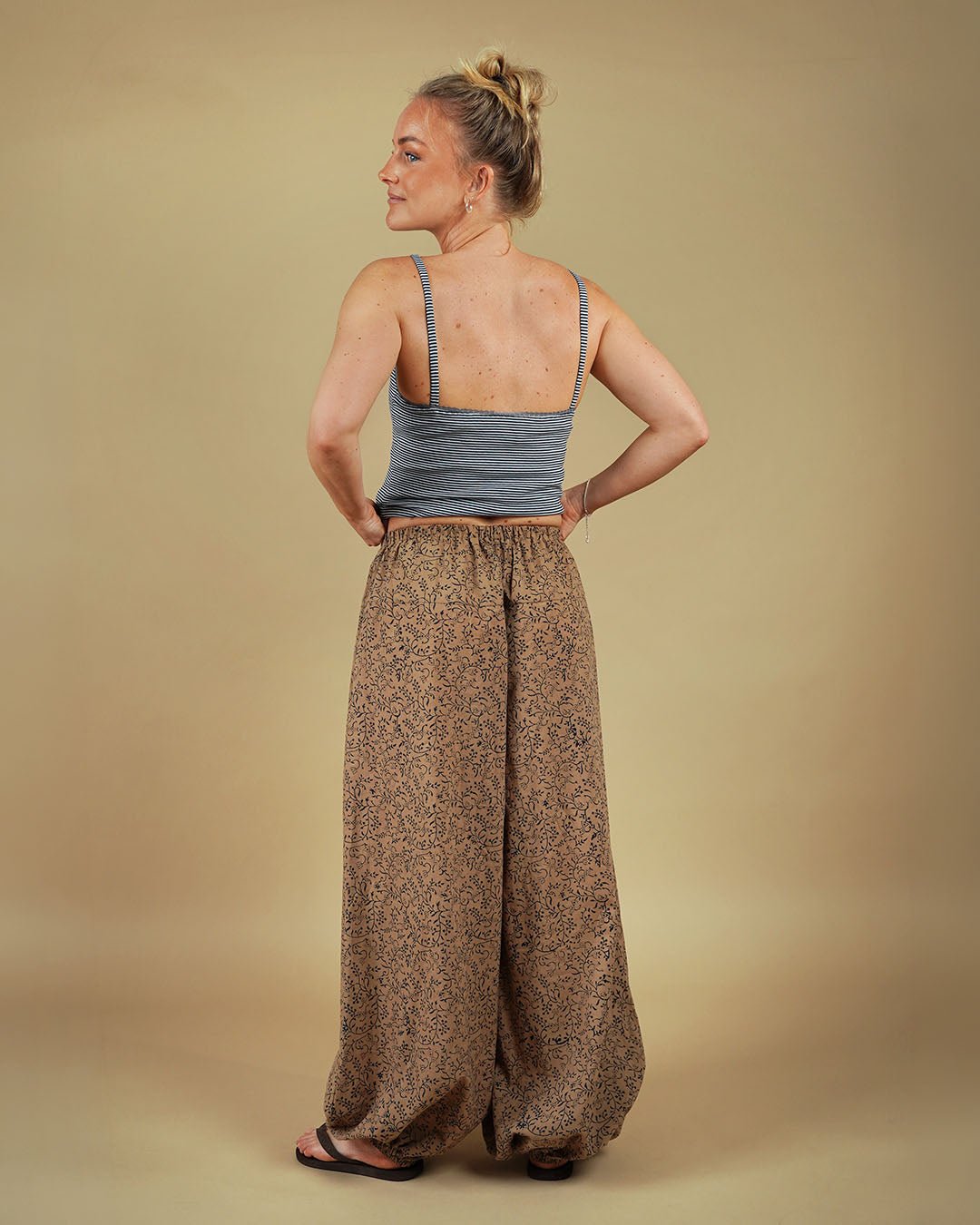 Bubble Pants Womens Paper Pattern - Wardrobe by Me - Simplifi Fabric