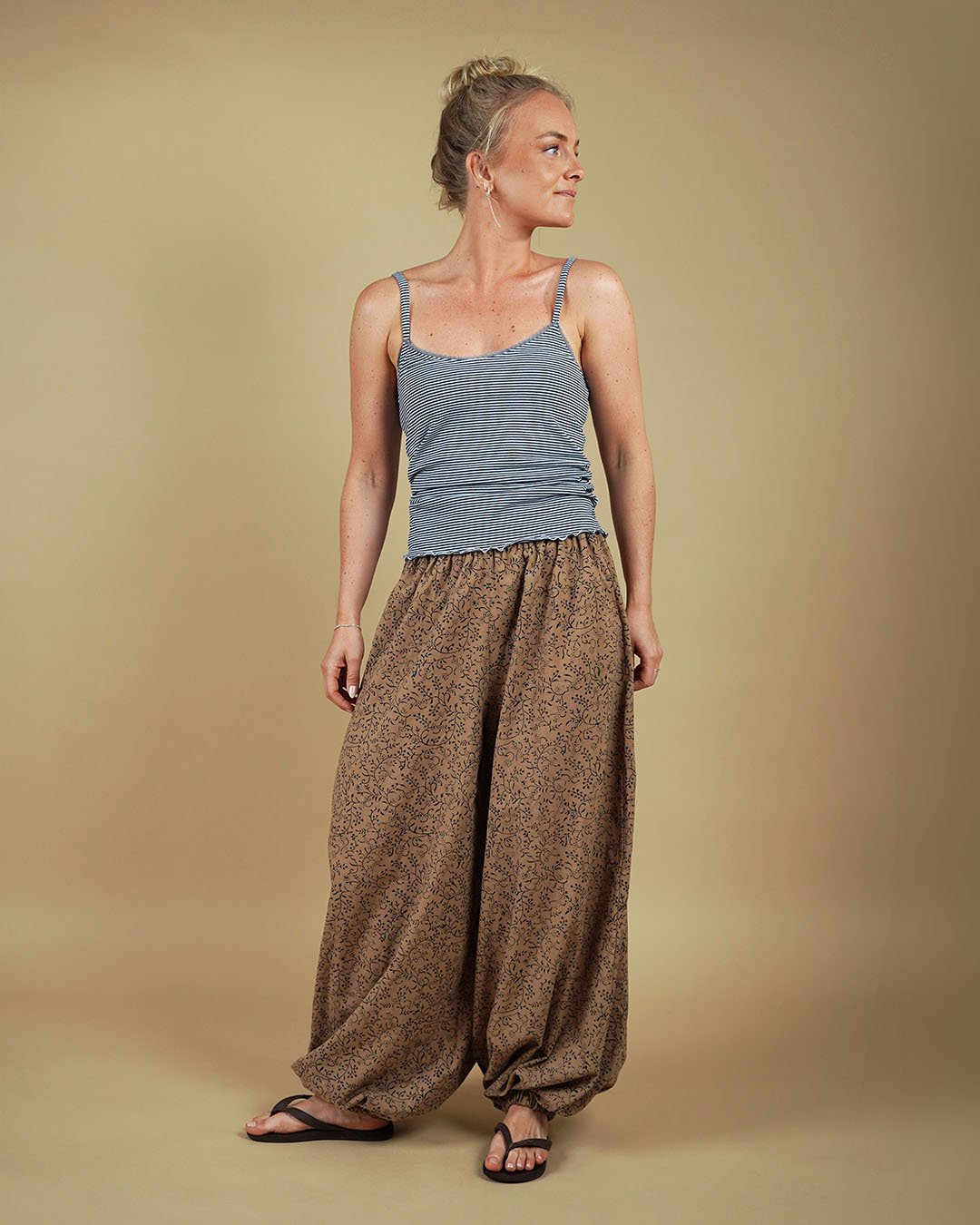 Bubble Pants Womens Paper Pattern - Wardrobe by Me - Simplifi Fabric
