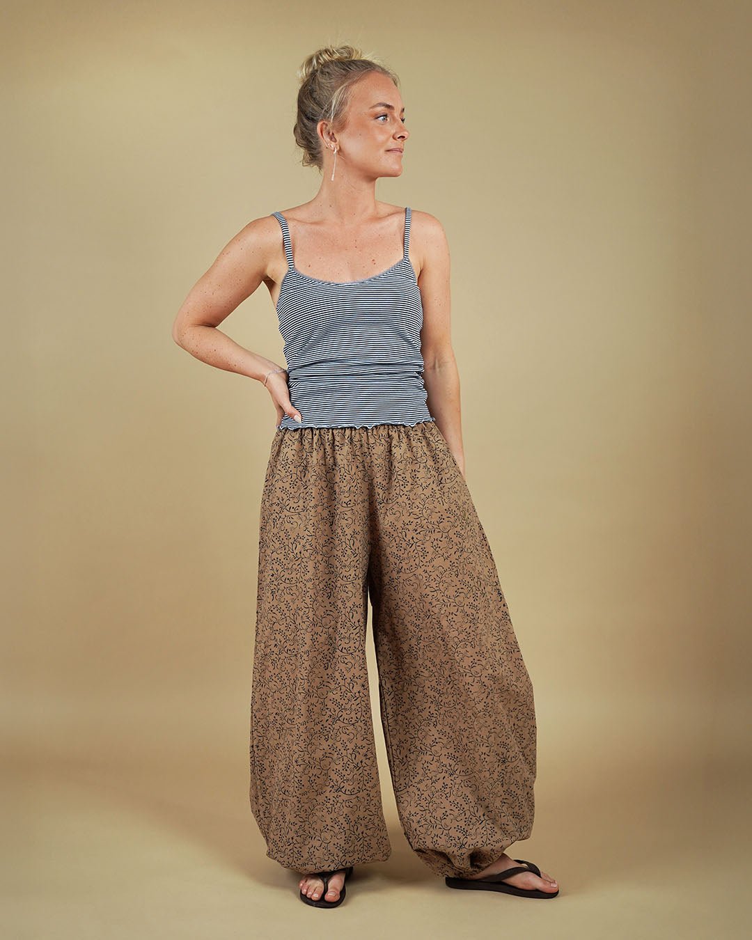 Bubble Pants Womens Paper Pattern - Wardrobe by Me - Simplifi Fabric