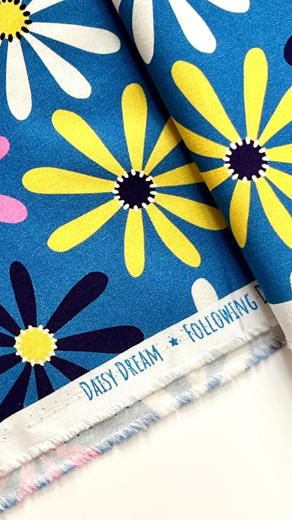 Daisy Dream - Following Dreams - Gerdadzy - Cloud 9 Fabrics - Poplin - Simplifi Fabric