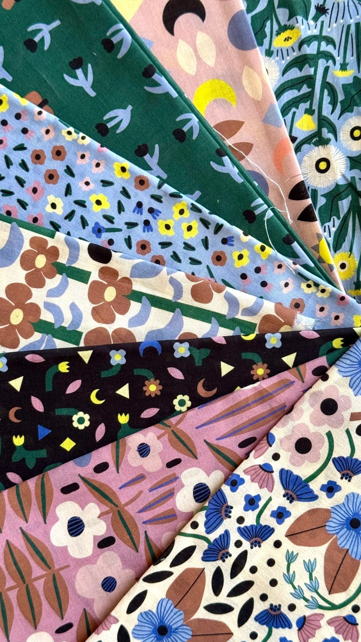 Dandy Blossom - Sun Seed Moon - Leah Duncan - Cloud 9 Fabrics - Batiste - Simplifi Fabric