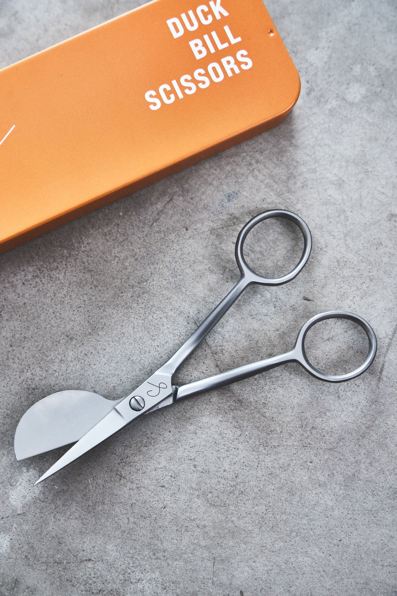 Duckbill Scissors - Steel - Sewply - Simplifi Fabric