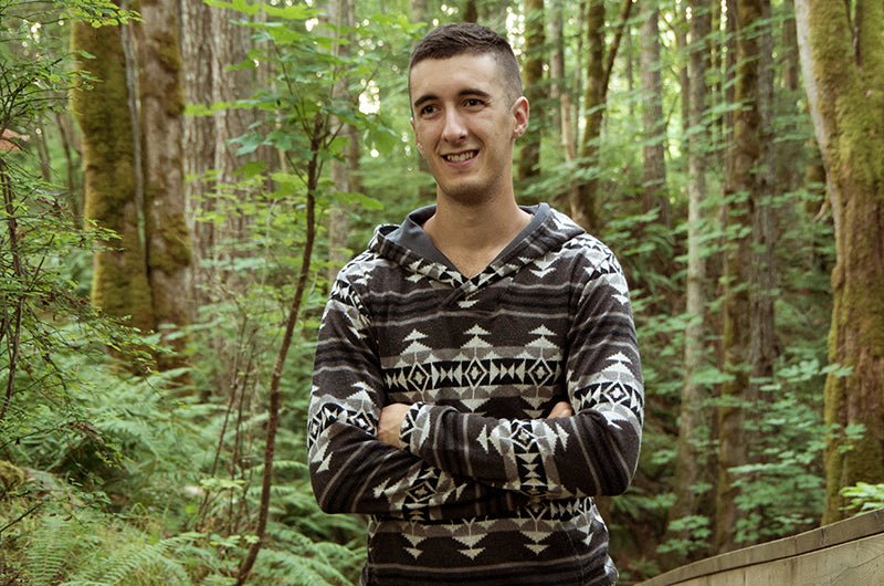 Finlayson Sweater Mens PDF Sewing Pattern - Thread Theory - Simplifi Fabric