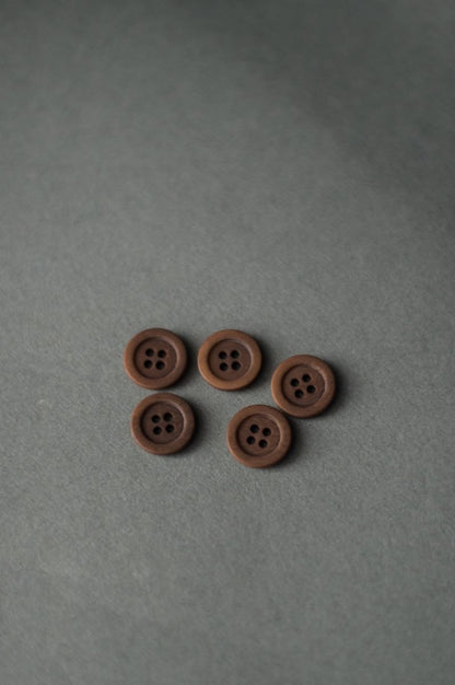 Howie - Corozo Button - Merchant & Mills - 15mm & 20mm - Simplifi Fabric