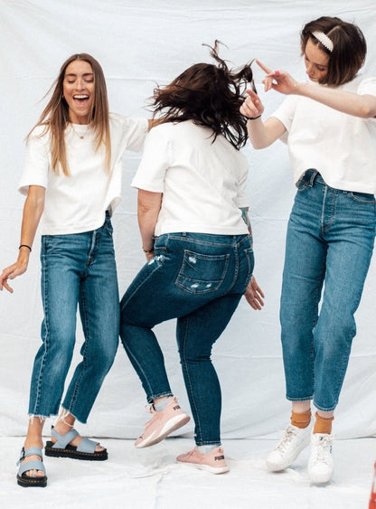 MADE - LINE Bundle Easy Tee Shirt , Shorts, Pants + Sweatshirt PDF Sewing Pattern - Madswick - Simplifi Fabric