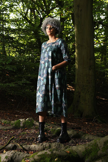 Mahal Dress - Paper Sewing Pattern - Sew Different - Simplifi Fabric