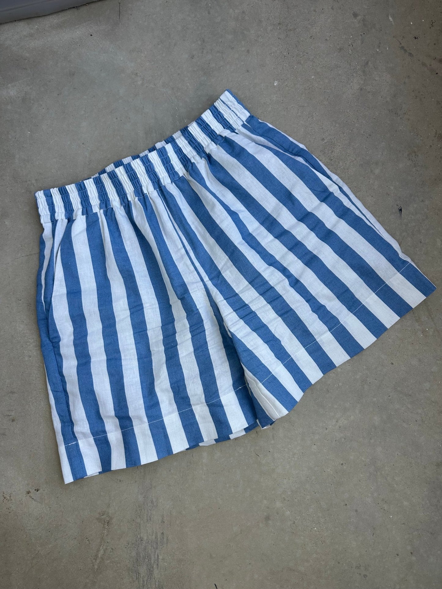 Marlo Womens High Waisted Everyday Shorts PDF Sewing Pattern - Atelier Mimito - Simplifi Fabric