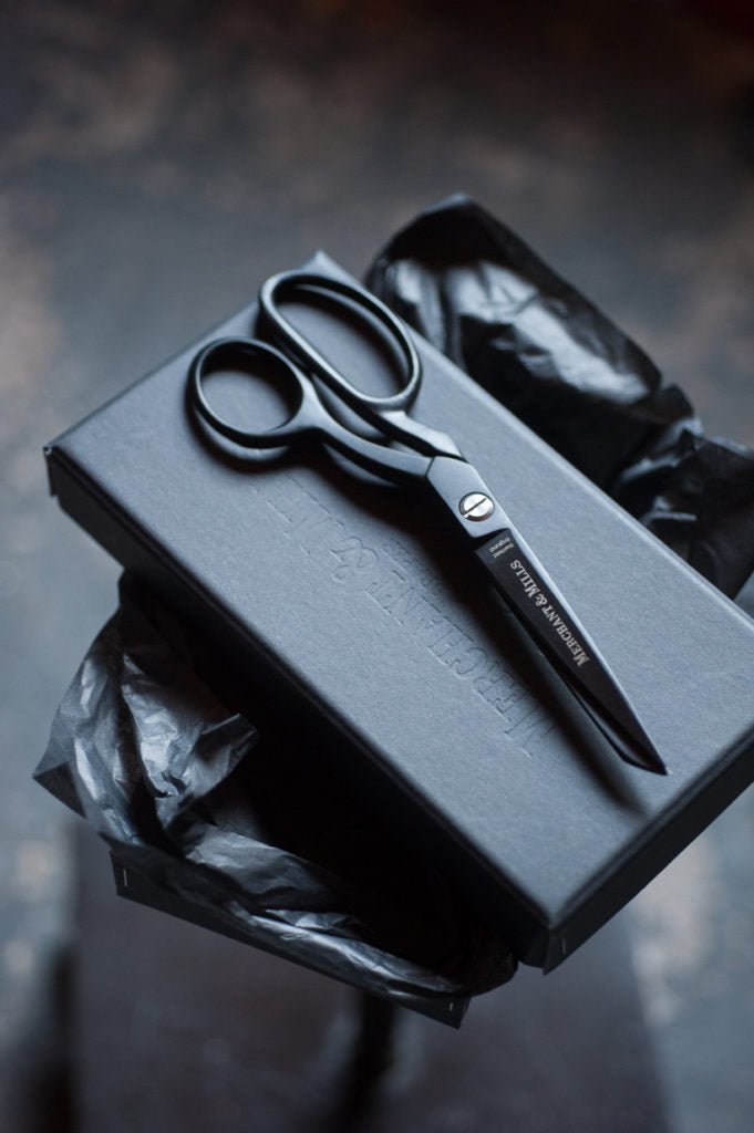 Matte Black 8" Scissors - Merchant & Mills - Simplifi Fabric