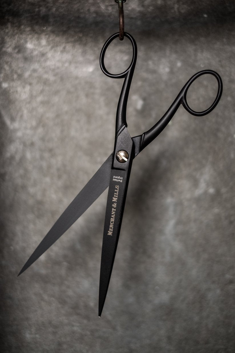 Matte Black 9" Studio Scissors - Merchant & Mills - Simplifi Fabric