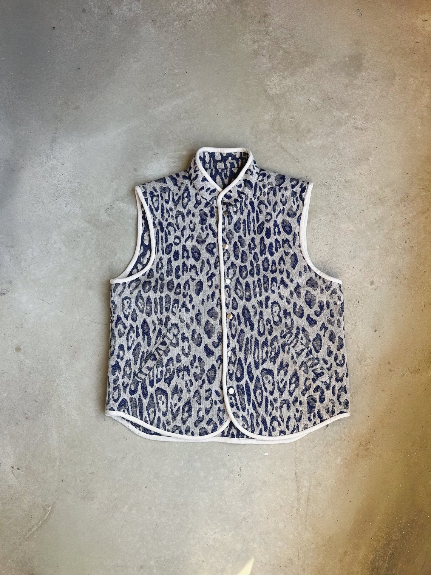 Nonni Vest Gender Neutral Adult PDF Sewing Pattern - Atelier Mimito - Simplifi Fabric
