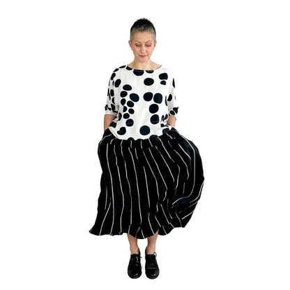 Rea Top Sewing Pattern - Dhurata Davies - Simplifi Fabric