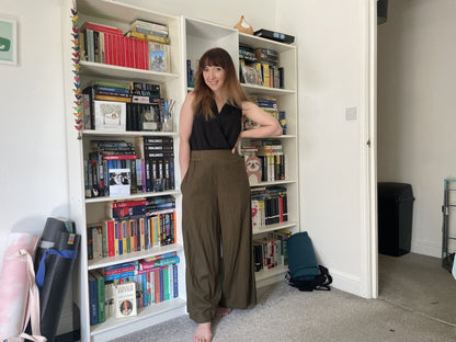 Serene Trouser Sewing Pattern - Size Me - Simplifi Fabric