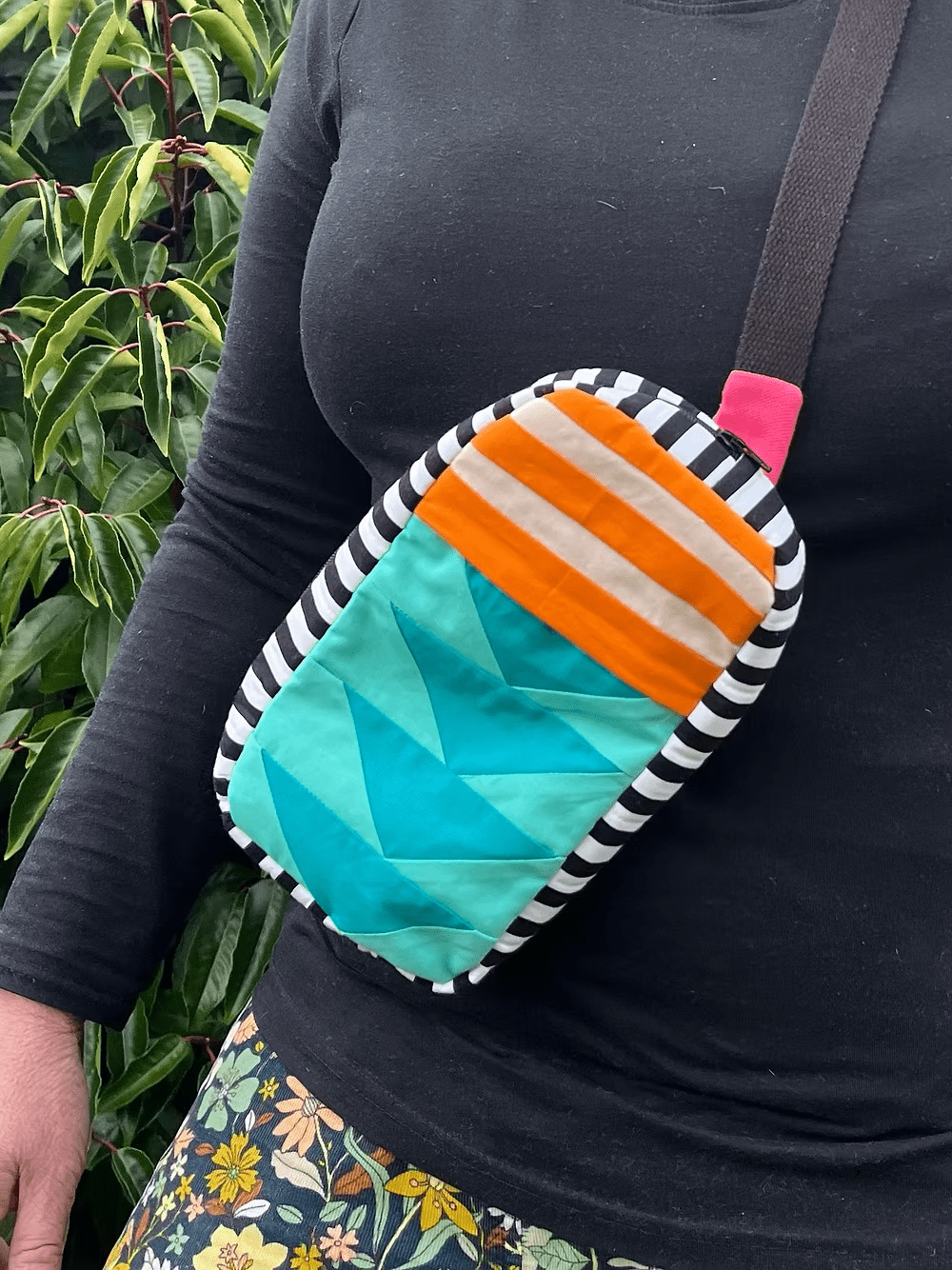 Sidlesham Belt Bag Paper Pattern - Two Stitches Patterns - Simplifi Fabric