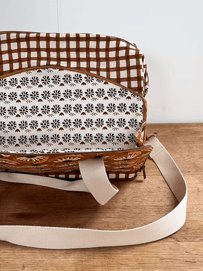 Somerley Tote Paper Pattern - Two Stitches Patterns - Simplifi Fabric