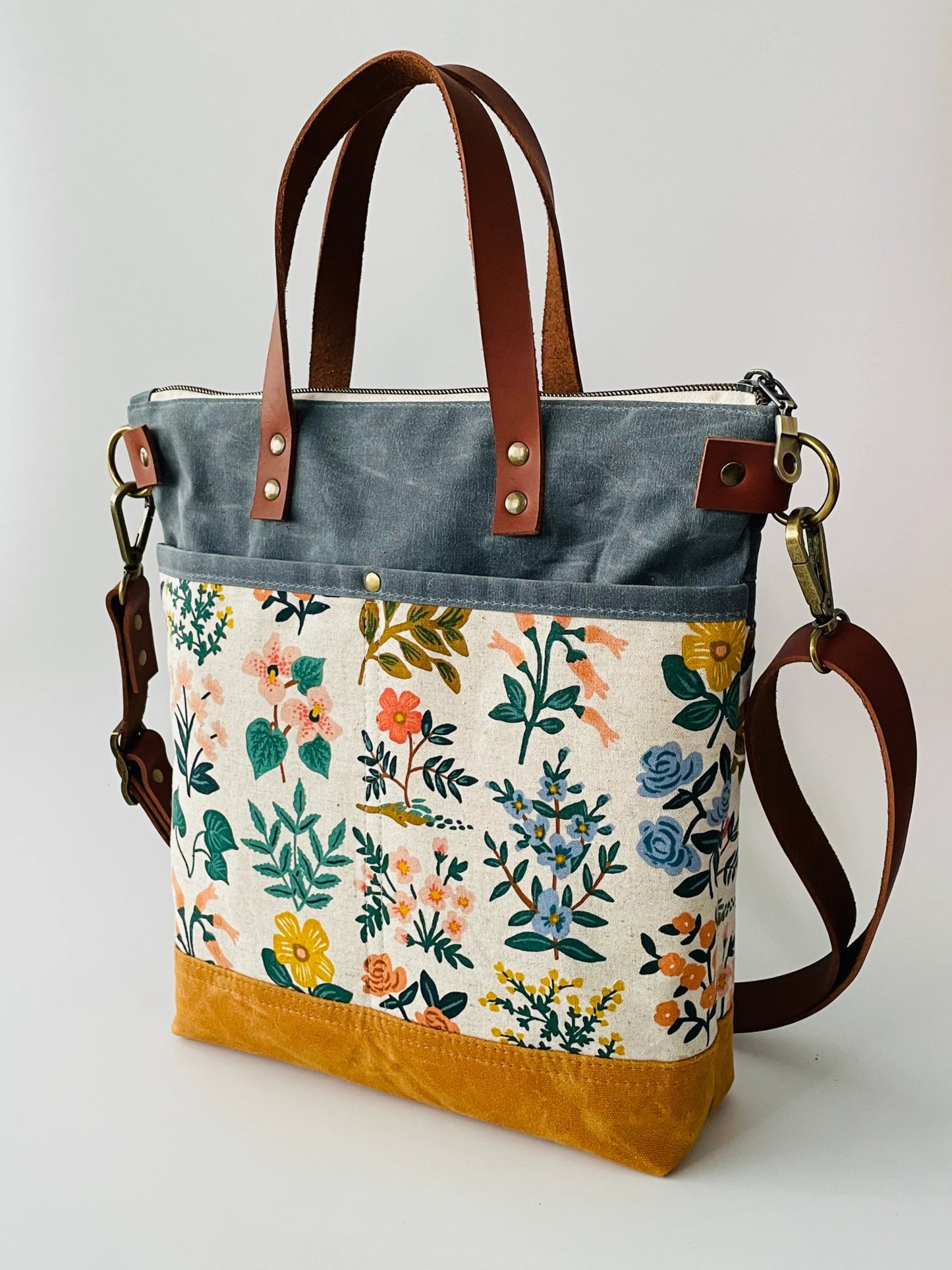 The Aberdeen Tote - Paper Pattern - Hammerstitch - Simplifi Fabric