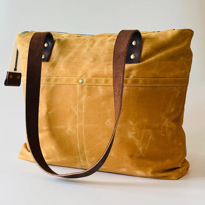 The Dundurn Tote - Paper Pattern - Hammerstitch - Simplifi Fabric