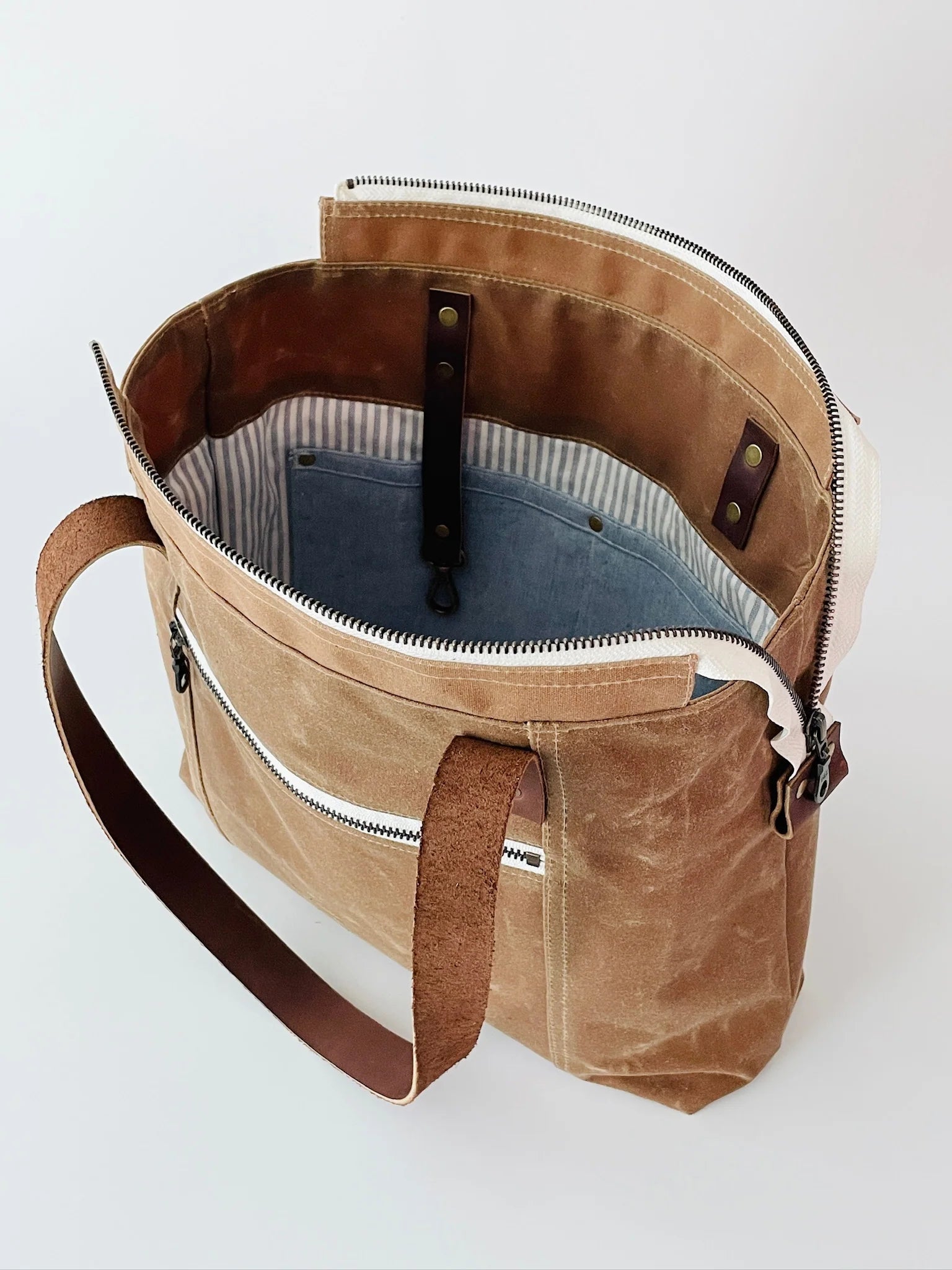 The Dundurn Tote - Paper Pattern - Hammerstitch - Simplifi Fabric