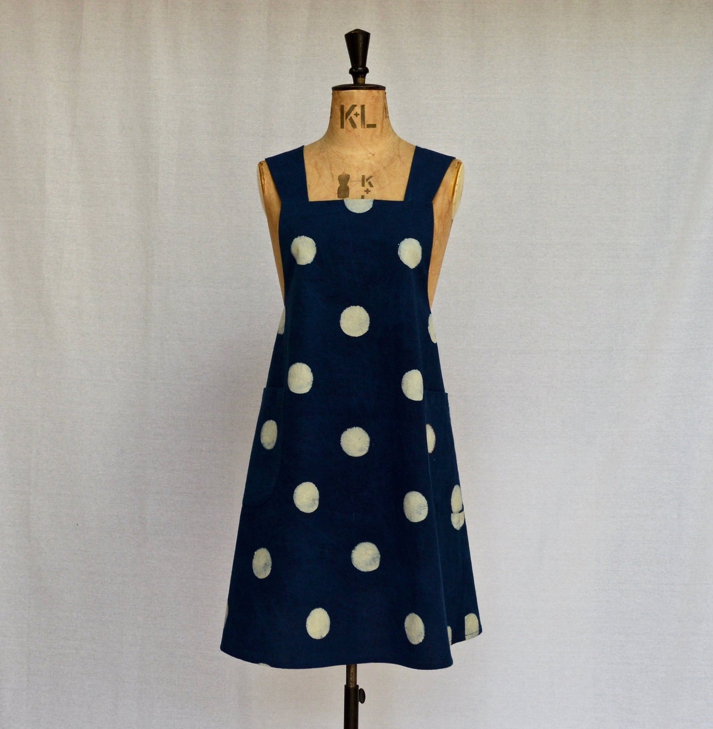 The Maria Apron Paper Sewing Pattern - Maven Sewing Patterns - Simplifi Fabric