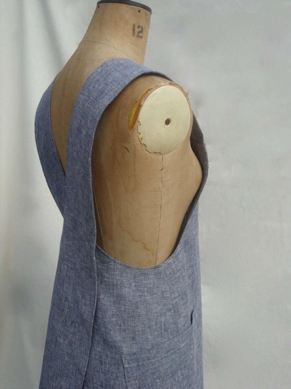 The Maria Apron Paper Sewing Pattern - Maven Sewing Patterns - Simplifi Fabric