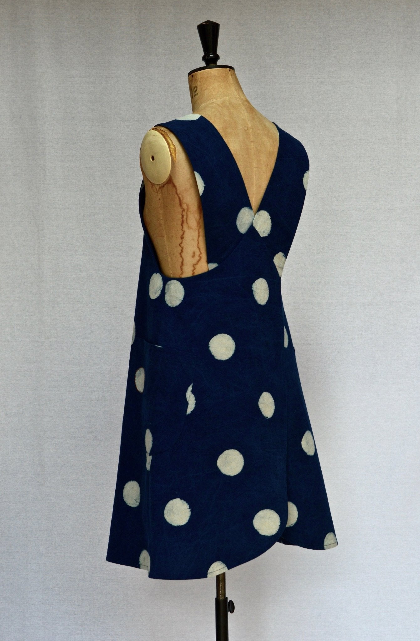 The Maria Apron Paper Sewing Pattern - Maven Sewing Patterns - Simplifi Fabric