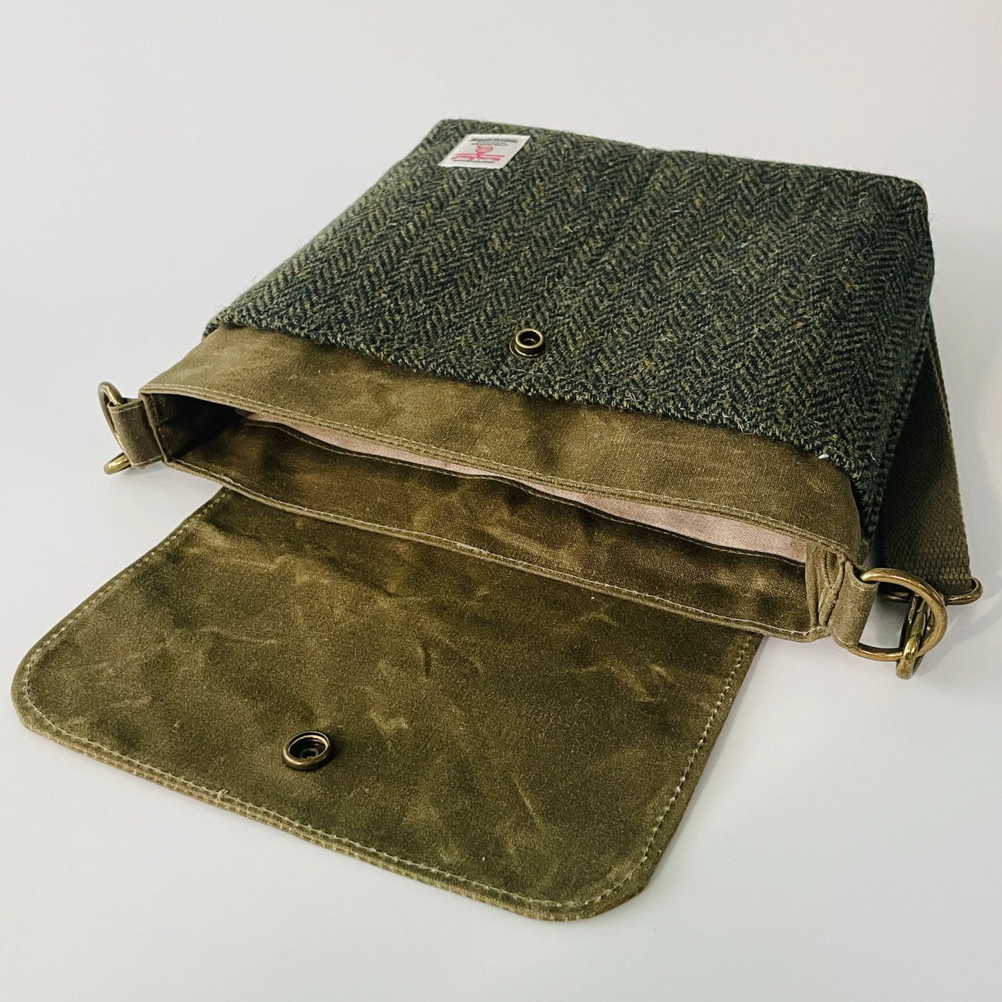 The Sequoia Satchel - Paper Pattern - Hammerstitch - Simplifi Fabric