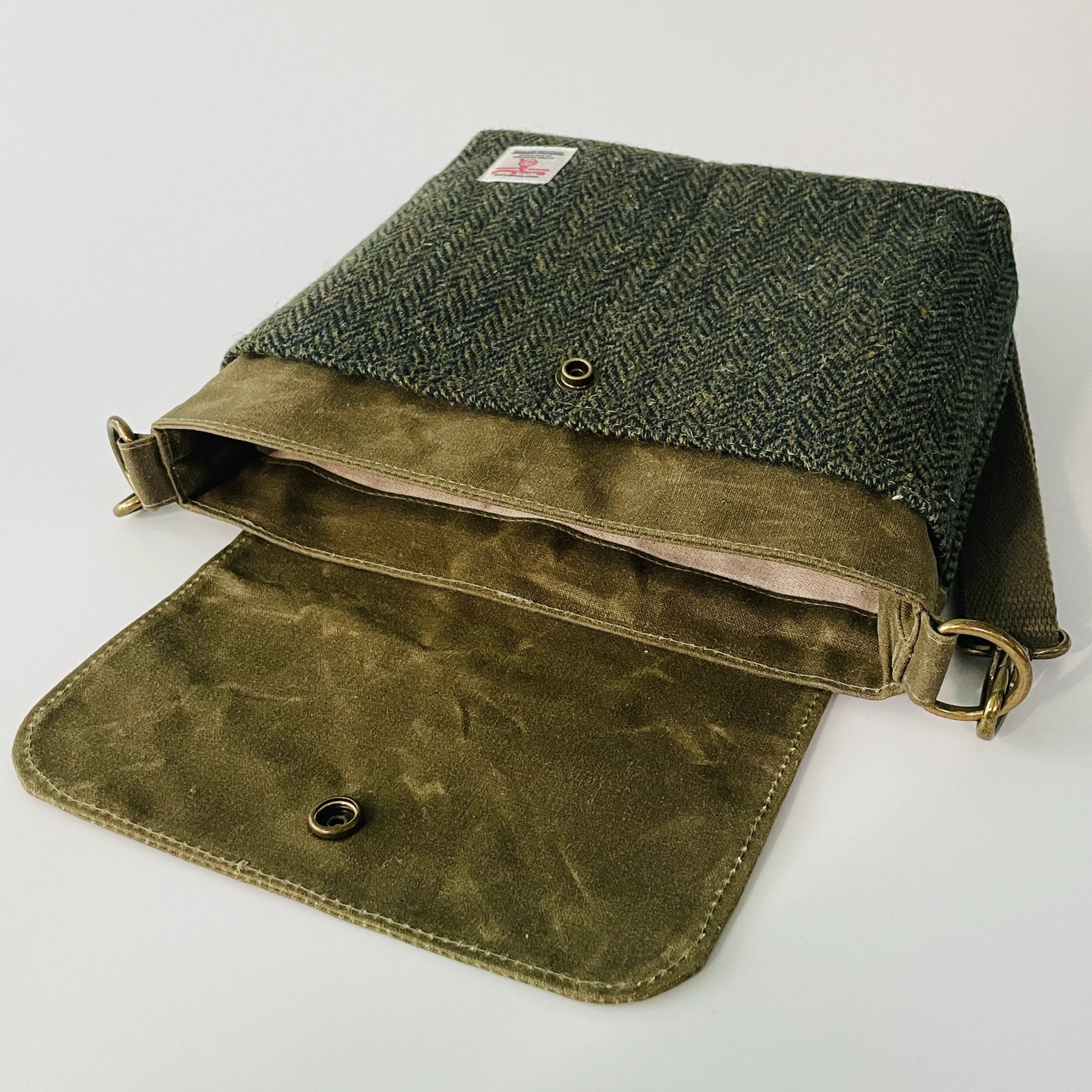 The Sequoia Satchel - Paper Pattern - Hammerstitch - Simplifi Fabric