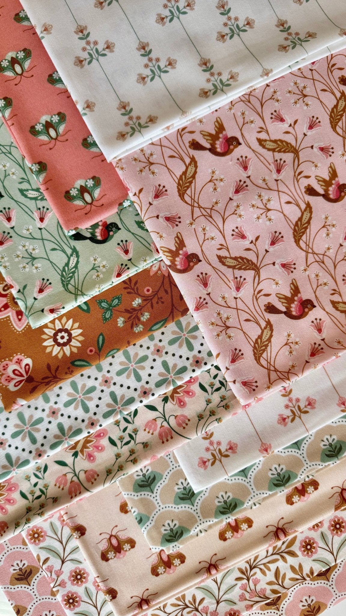 Vivienne - Pink/Gold - Vintage Charm - Dots & Glory - Cloud 9 Fabrics - Poplin - Simplifi Fabric