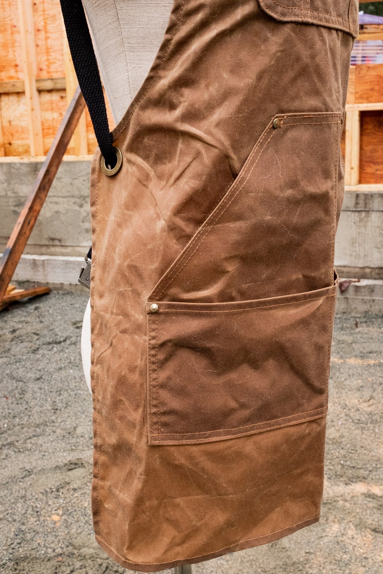 Woodhaven Apron PDF Sewing Pattern - Thread Theory - Simplifi Fabric