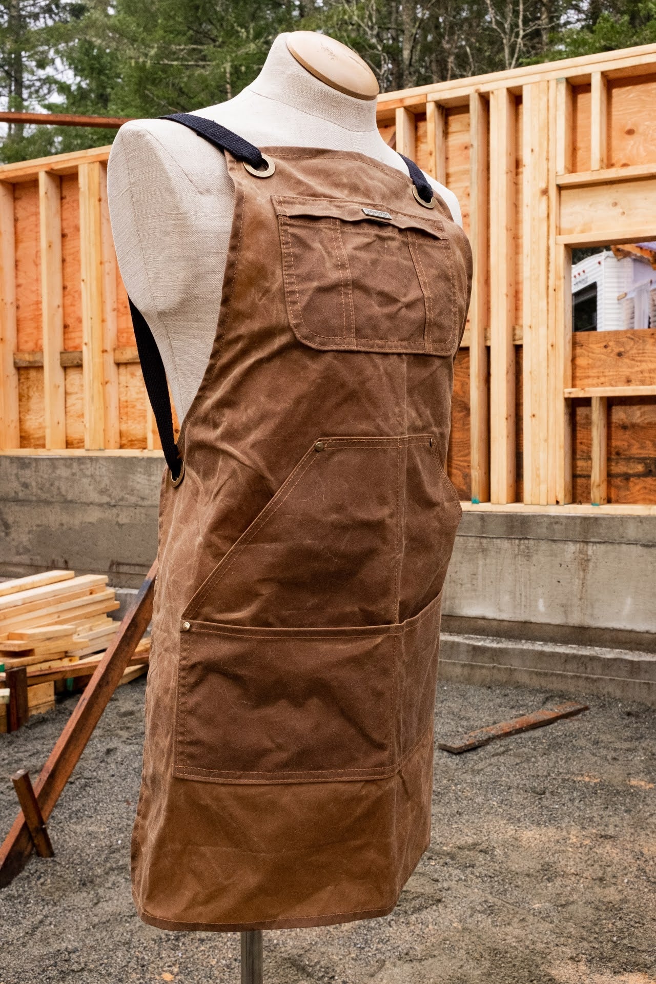 Woodhaven Apron PDF Sewing Pattern - Thread Theory - Simplifi Fabric