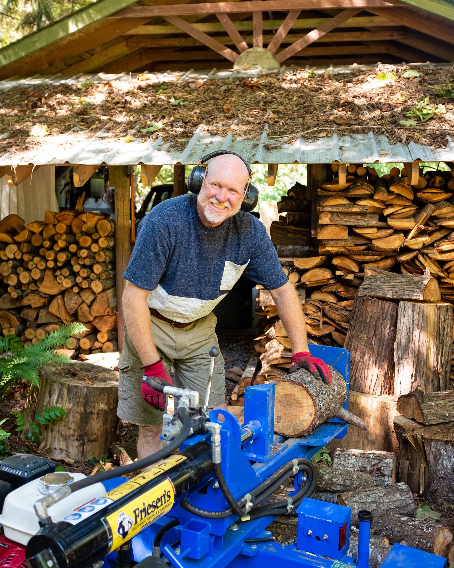 Woodley Tee Mens PDF Sewing Pattern - Thread Theory - Simplifi Fabric